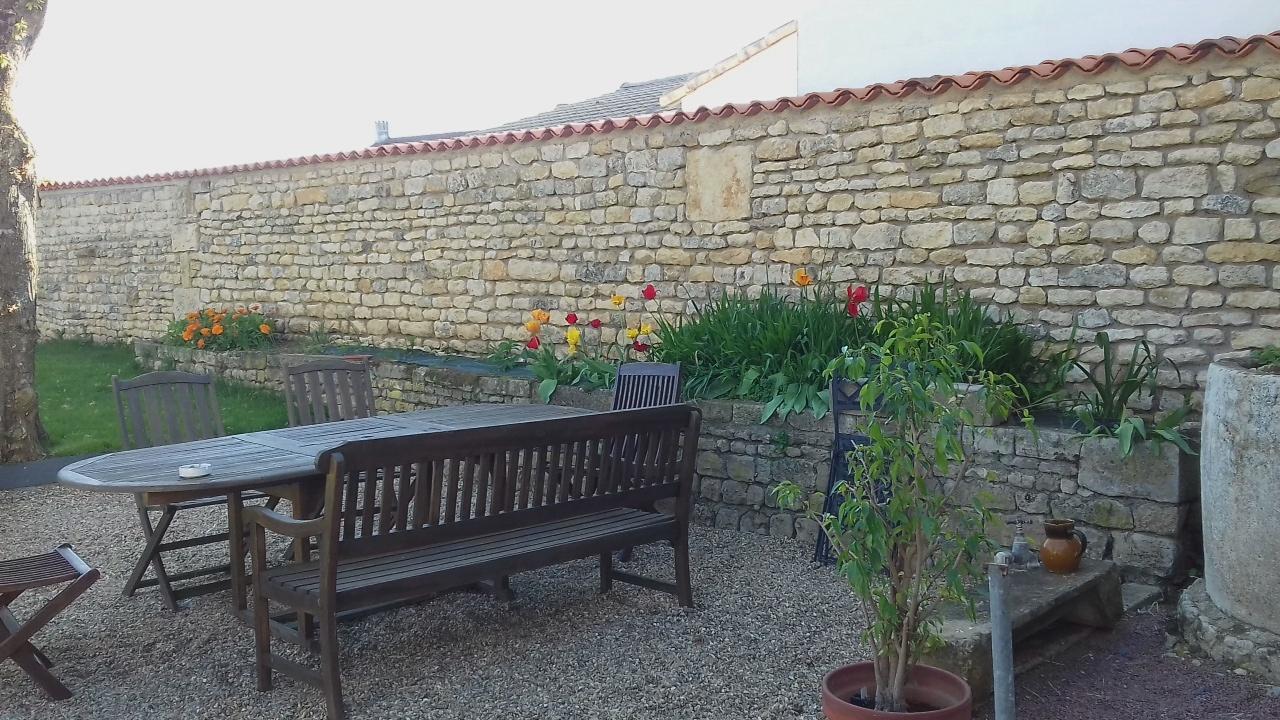 Saint-Pompain Entre Marais Et Gatine Bed & Breakfast エクステリア 写真