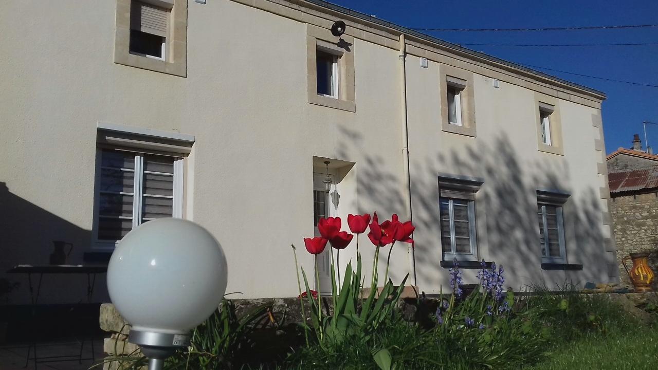 Saint-Pompain Entre Marais Et Gatine Bed & Breakfast エクステリア 写真