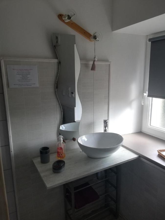 Saint-Pompain Entre Marais Et Gatine Bed & Breakfast エクステリア 写真